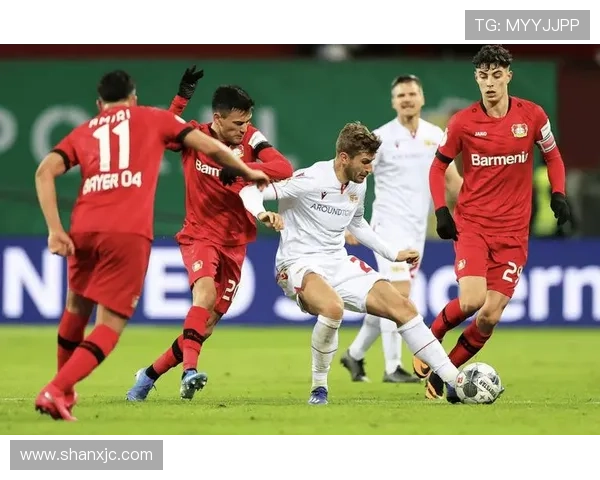 德甲最新比分直播:精彩对决一触即发,谁将笑傲赛场